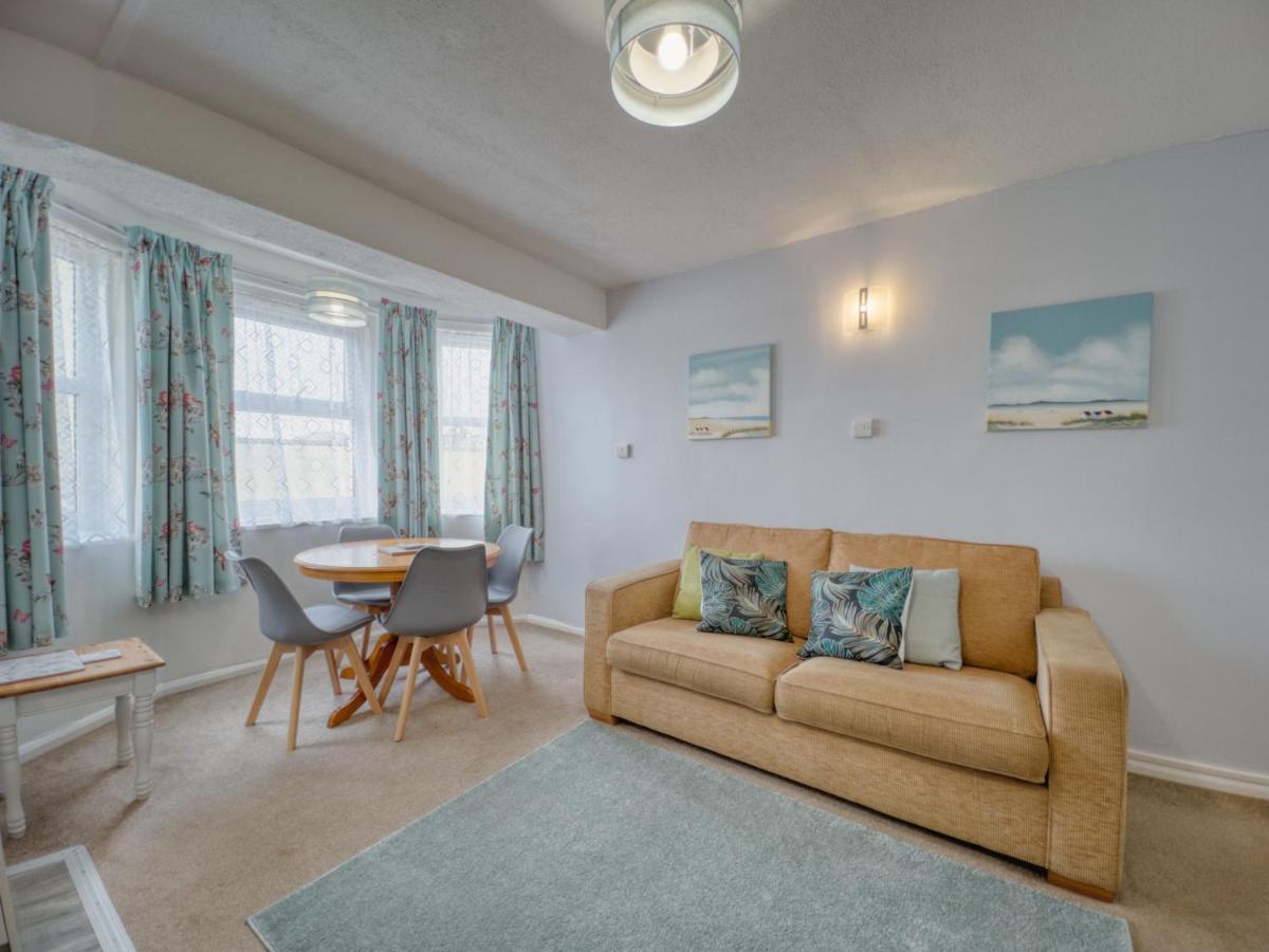 פיינטון Apartment 7 - 1 Bedroom Sea Front Location - Step Free Access From Rear - Free Parking מראה חיצוני תמונה